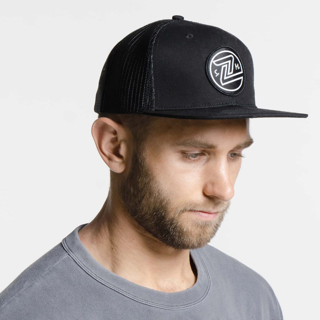 80's Z-FLEX トラッカーキャップ ZFXCAP001-Wearing_1024x1024.