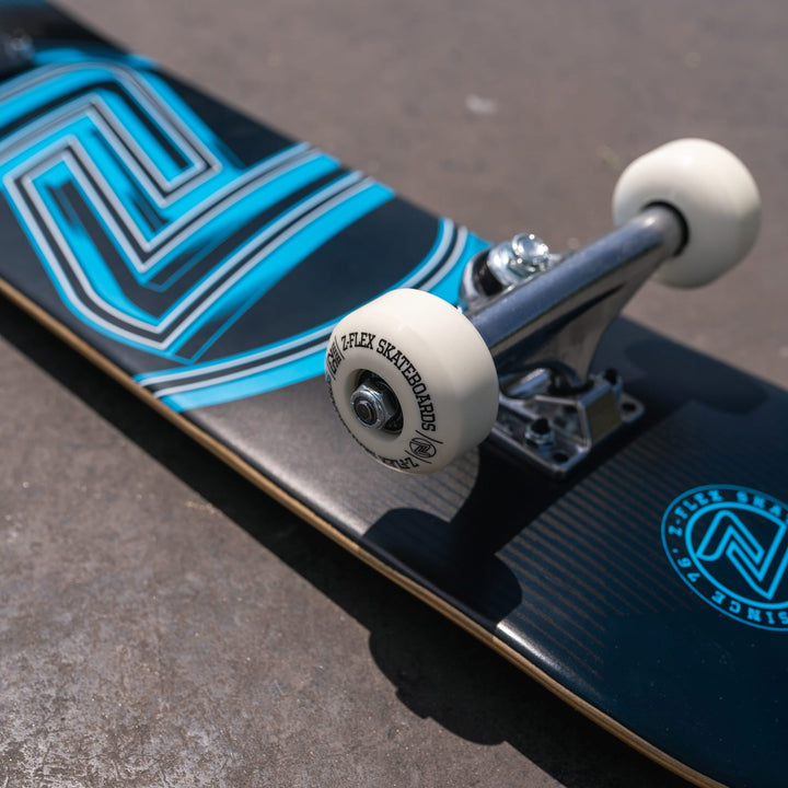 Mini Logo スケートボード ミニロゴ MINI LOGO<br>スケボー デッキ 7.75 DETONATOR 15
